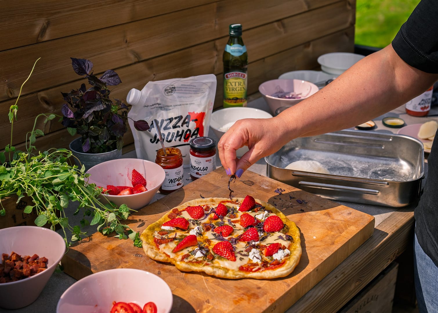 Mansikka-vuohenjuusto-chorizo-gillipizza